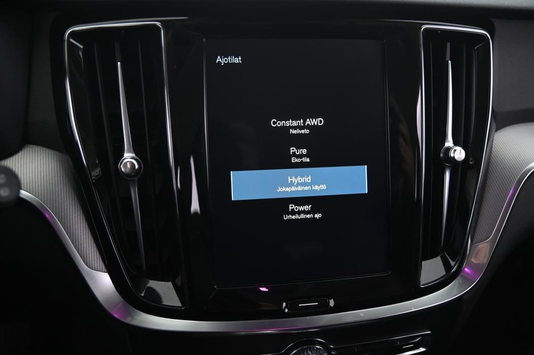 VOLVO V60 2020