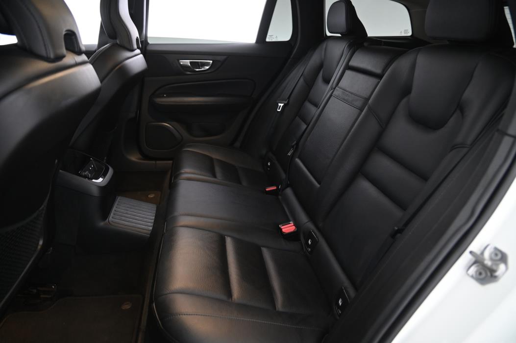 VOLVO V60 2020