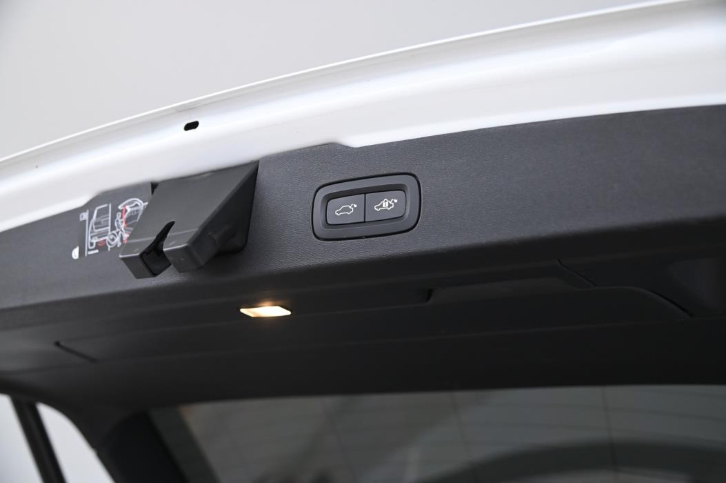 VOLVO V60 2020