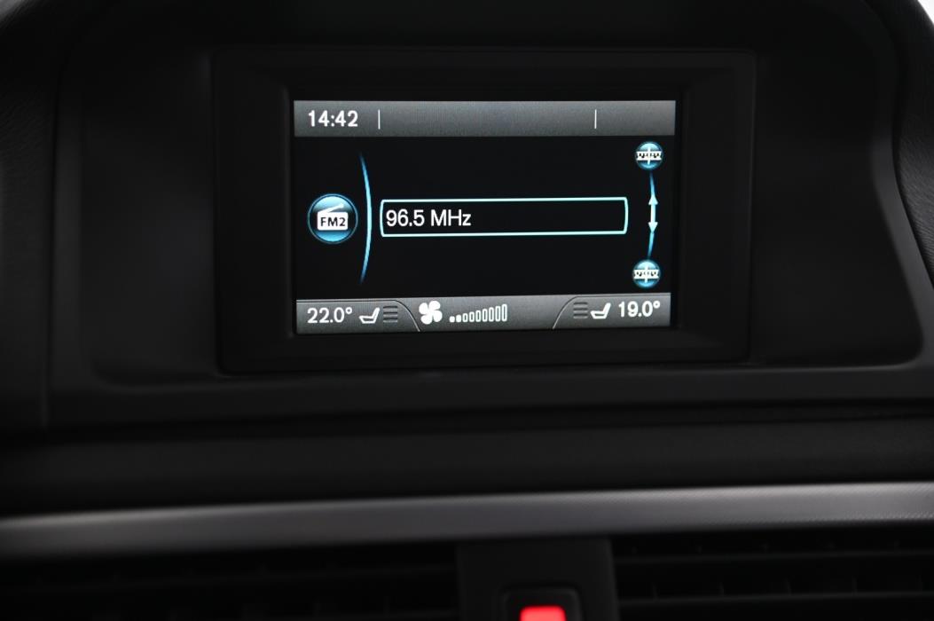 VOLVO V70 2016