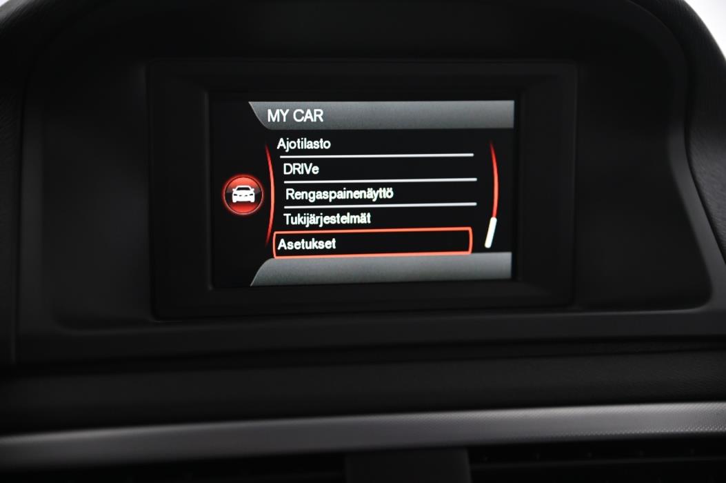VOLVO V70 2016