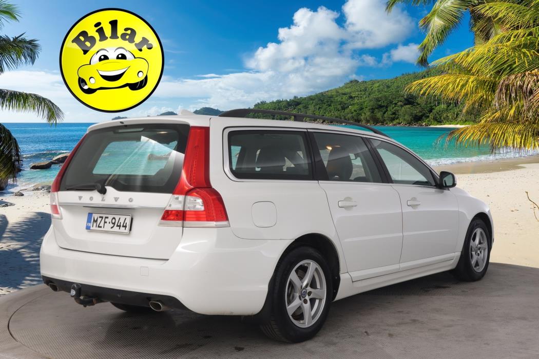 VOLVO V70 2016