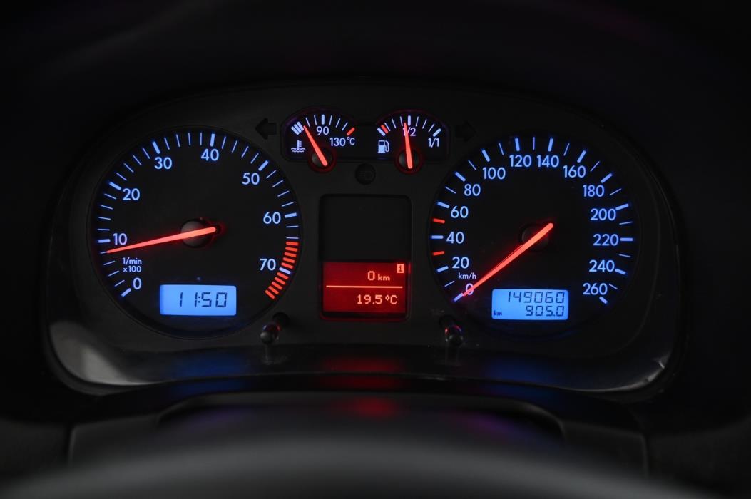VOLKSWAGEN Bora 2005