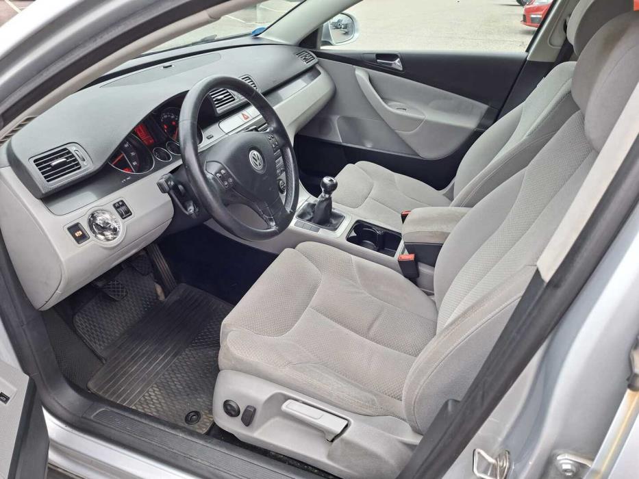 VOLKSWAGEN Passat 2007