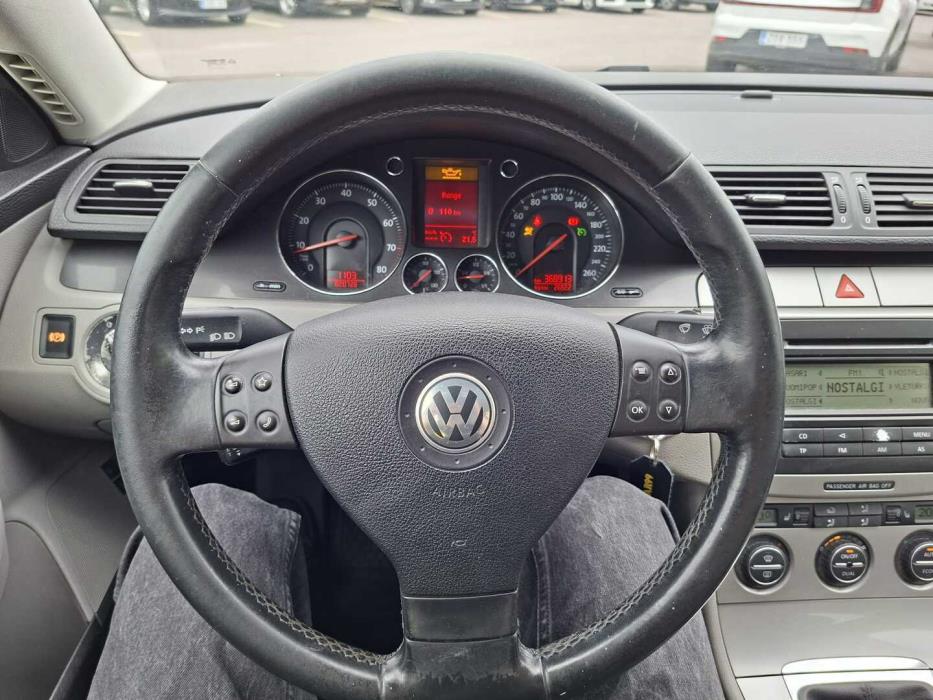 VOLKSWAGEN Passat 2007