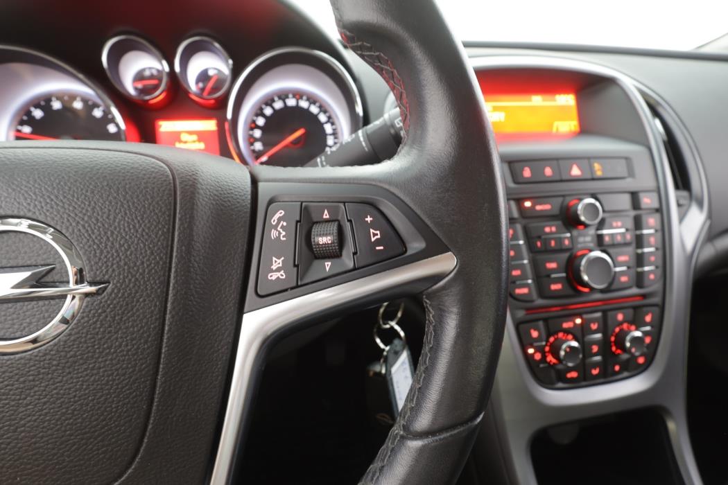 OPEL Astra 2014