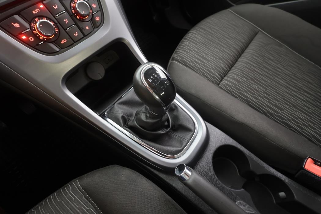 OPEL Astra 2014