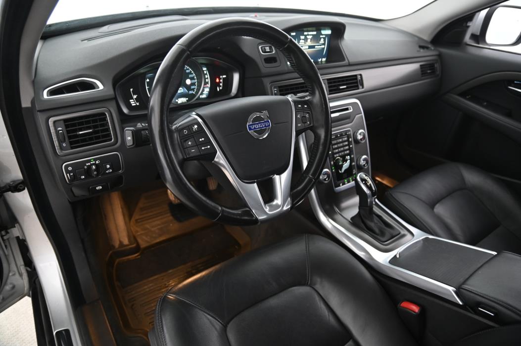 VOLVO XC70 2016