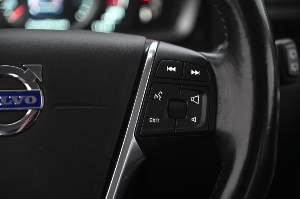VOLVO XC70 2016