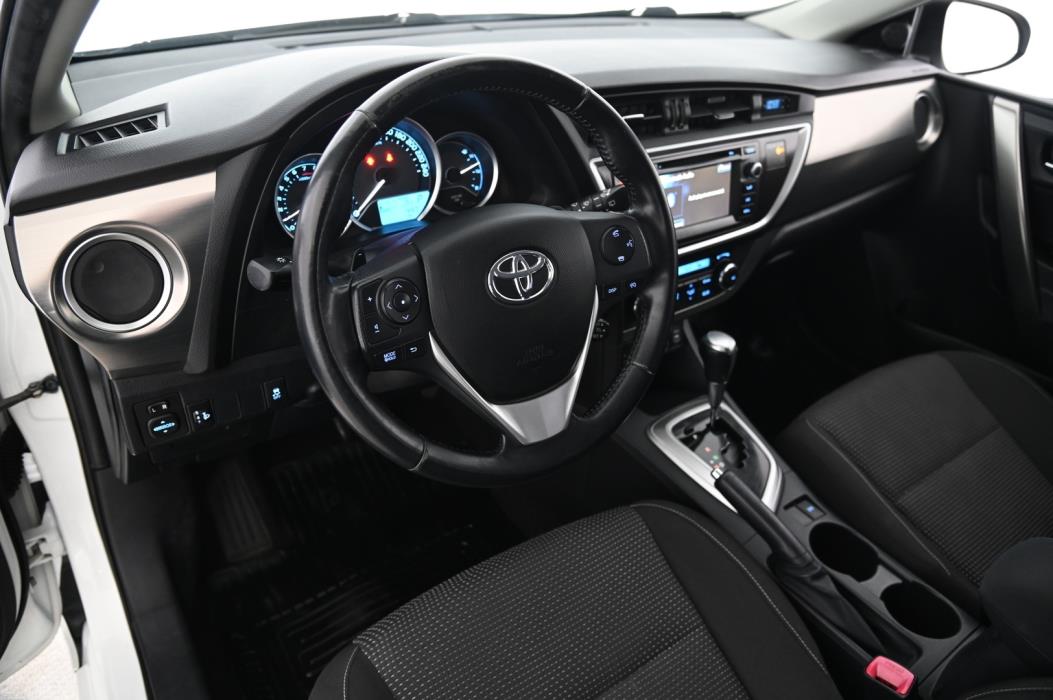 TOYOTA Auris 2014