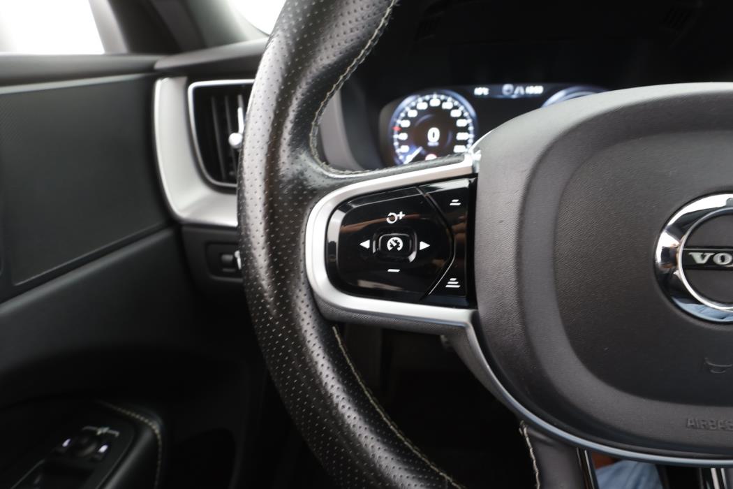 VOLVO XC60 2018