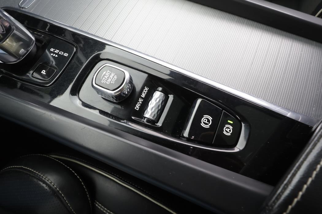 VOLVO XC60 2018