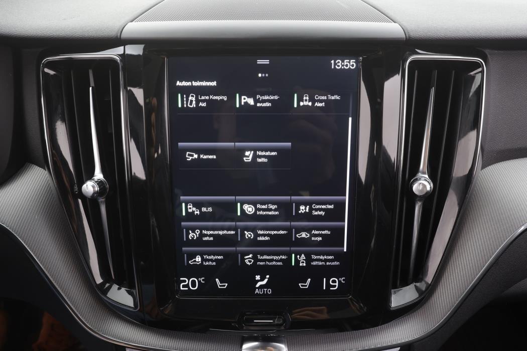 VOLVO XC60 2018