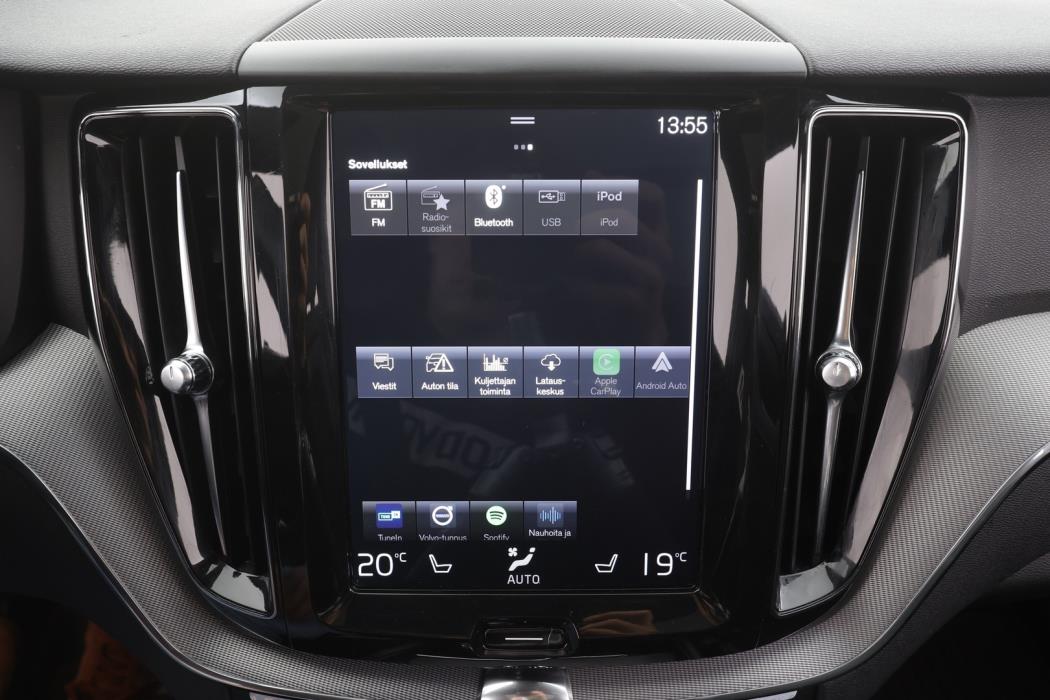 VOLVO XC60 2018