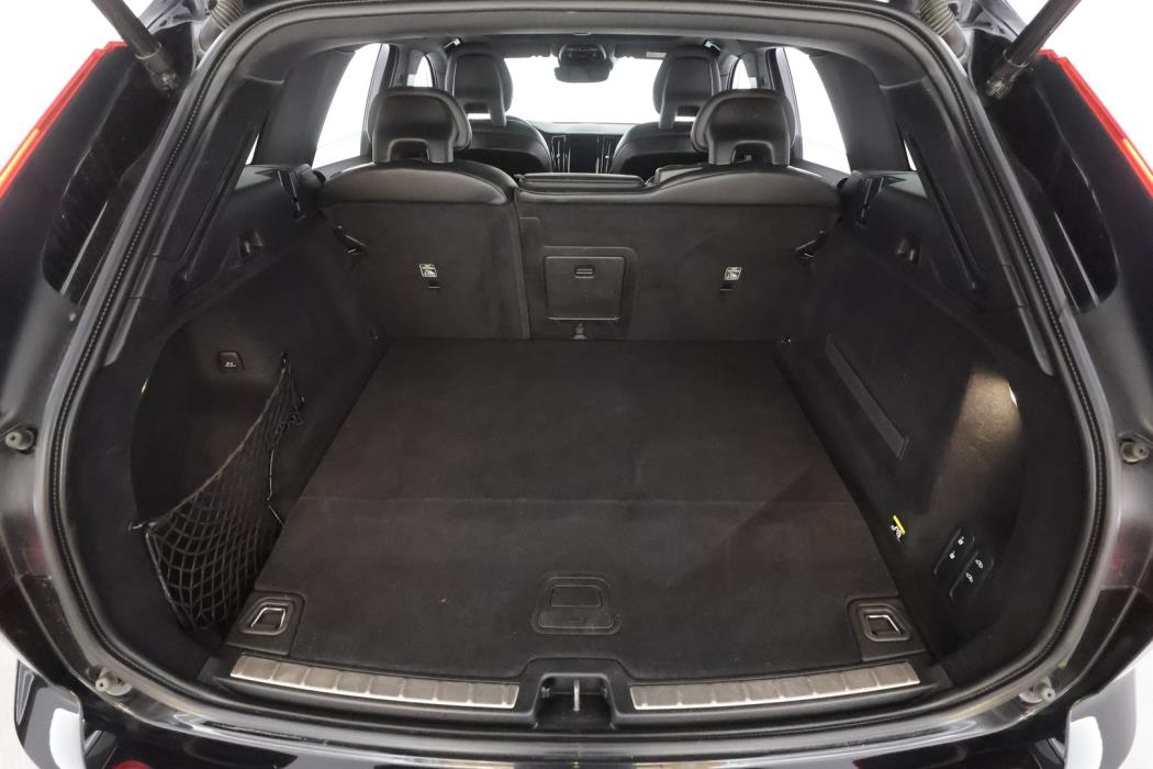 VOLVO XC60 2018