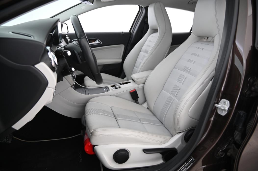 MERCEDES-BENZ GLA 2018