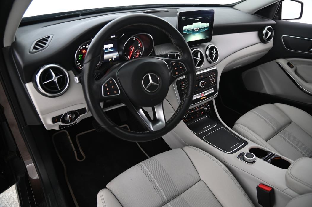 MERCEDES-BENZ GLA 2018