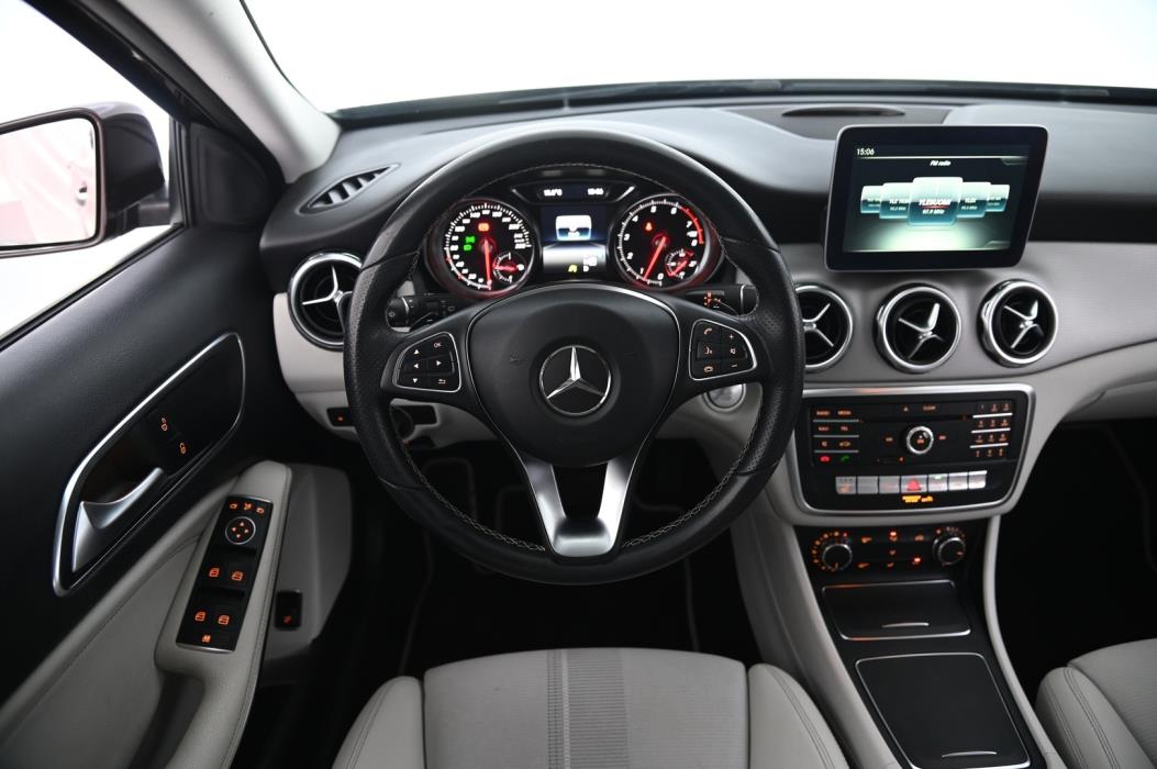 MERCEDES-BENZ GLA 2018