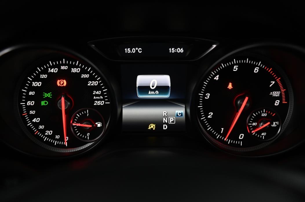 MERCEDES-BENZ GLA 2018