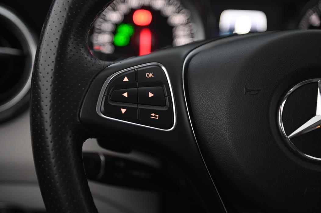 MERCEDES-BENZ GLA 2018