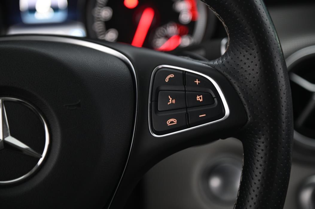 MERCEDES-BENZ GLA 2018