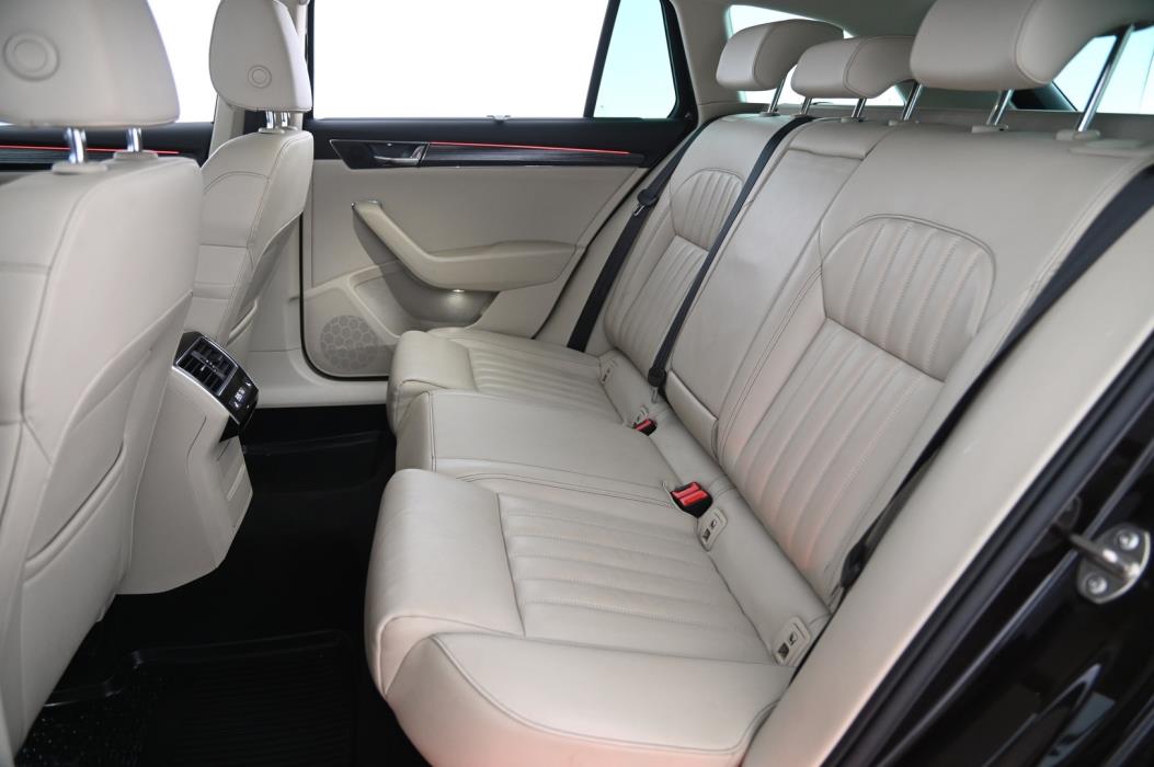 SKODA Superb 2021