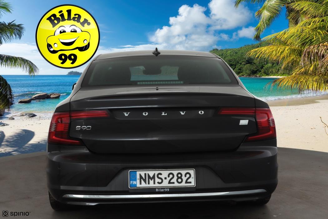VOLVO S90 2023