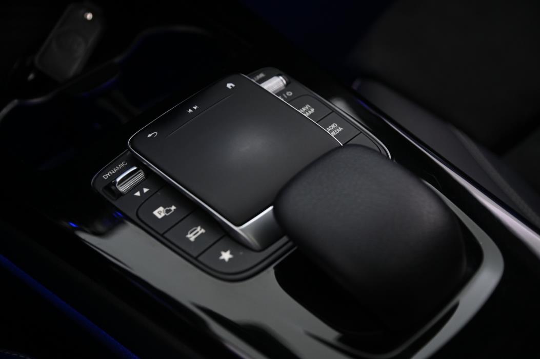 MERCEDES-BENZ CLA 2021