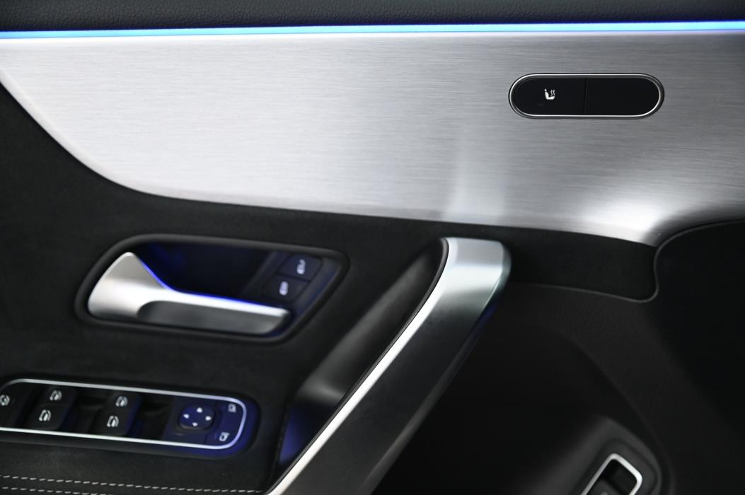 MERCEDES-BENZ CLA 2021