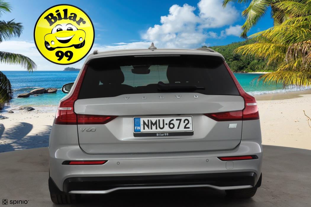 VOLVO V60 2023