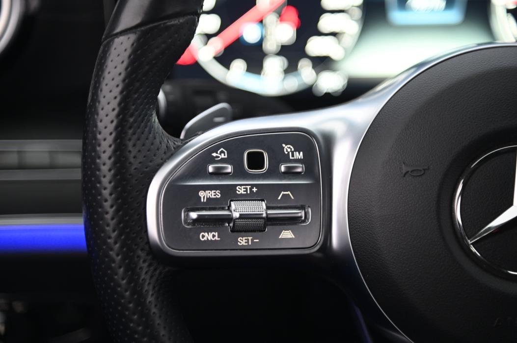 MERCEDES-BENZ E 2019