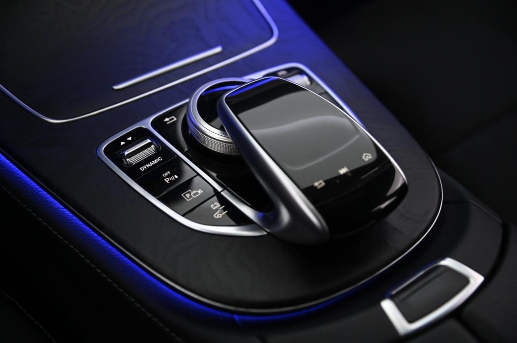 MERCEDES-BENZ E 2019