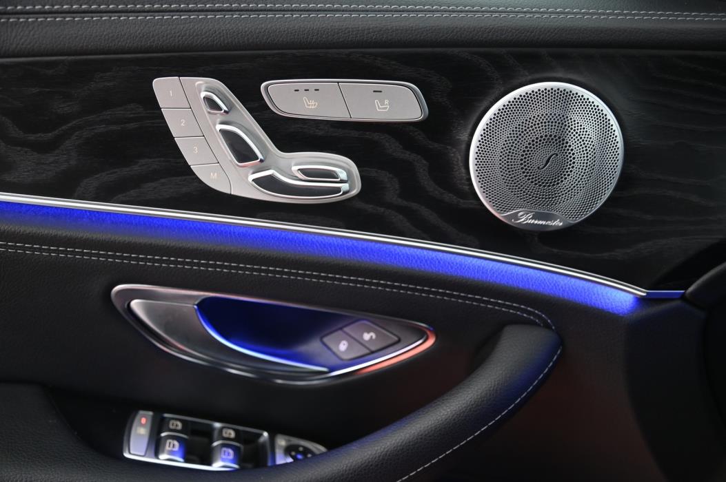 MERCEDES-BENZ E 2019