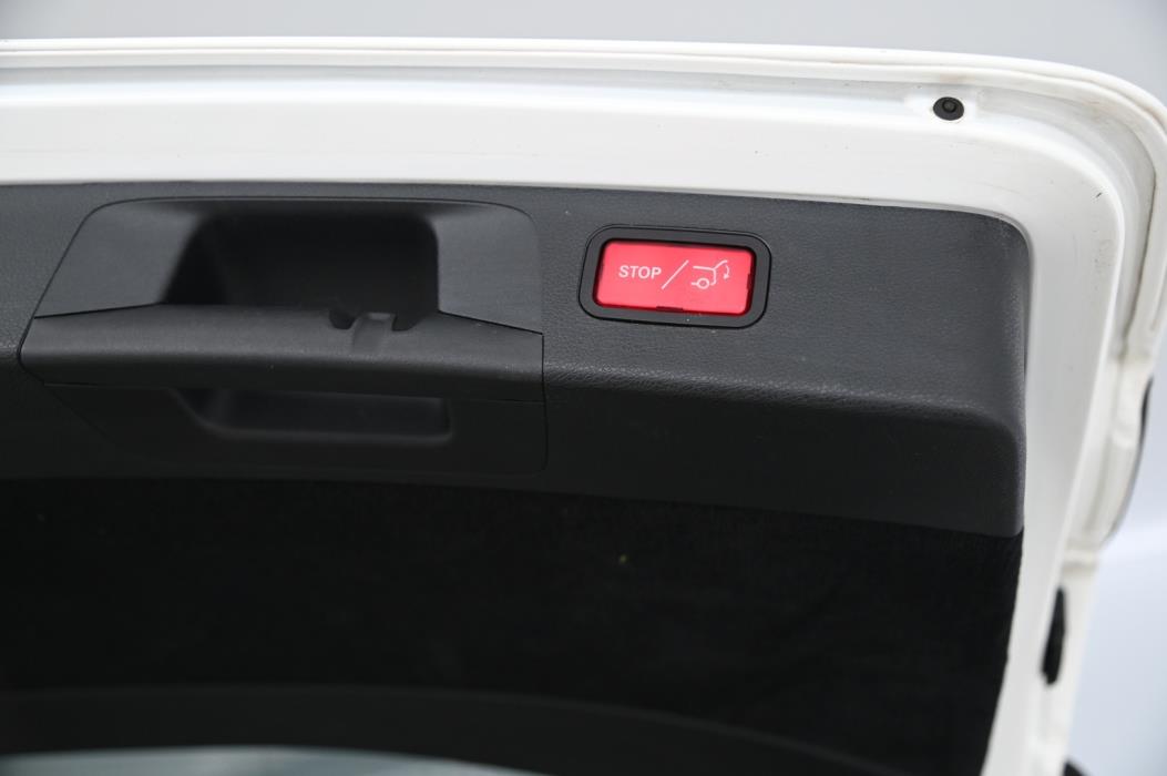 MERCEDES-BENZ E 2019