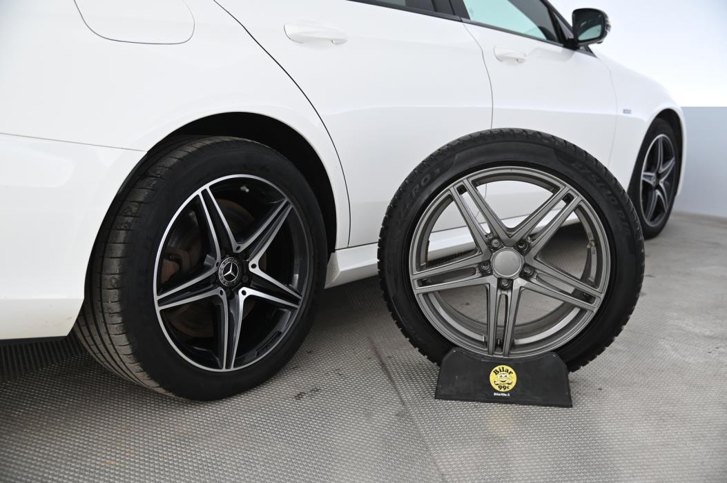 MERCEDES-BENZ E 2019