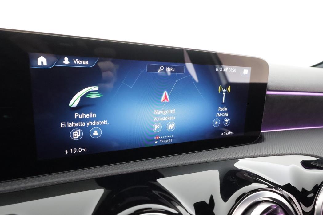 MERCEDES-BENZ A 2022