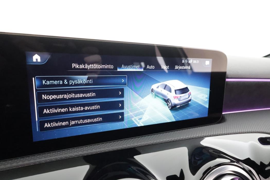 MERCEDES-BENZ A 2022