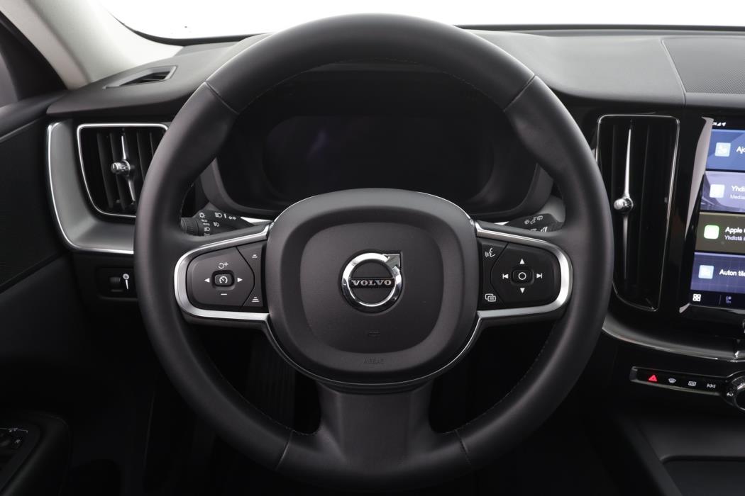 VOLVO XC60 2022