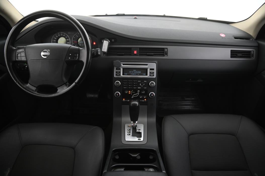 VOLVO V70 2008