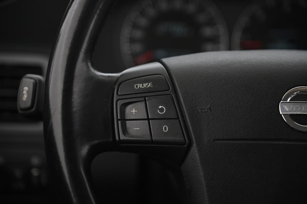 VOLVO V70 2008