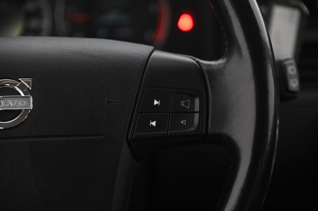 VOLVO V70 2008