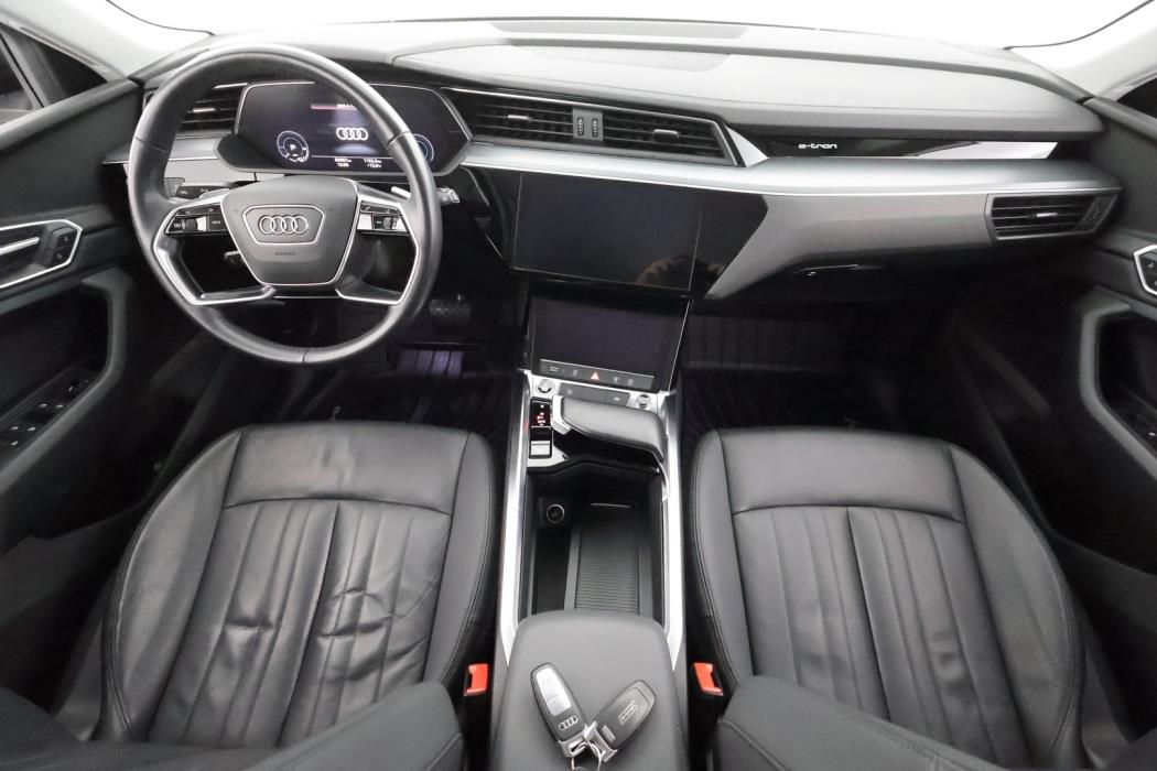 AUDI E-TRON 2021