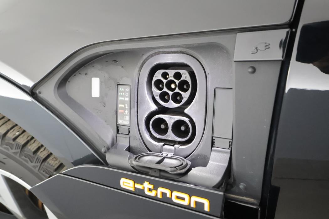 AUDI E-TRON 2021