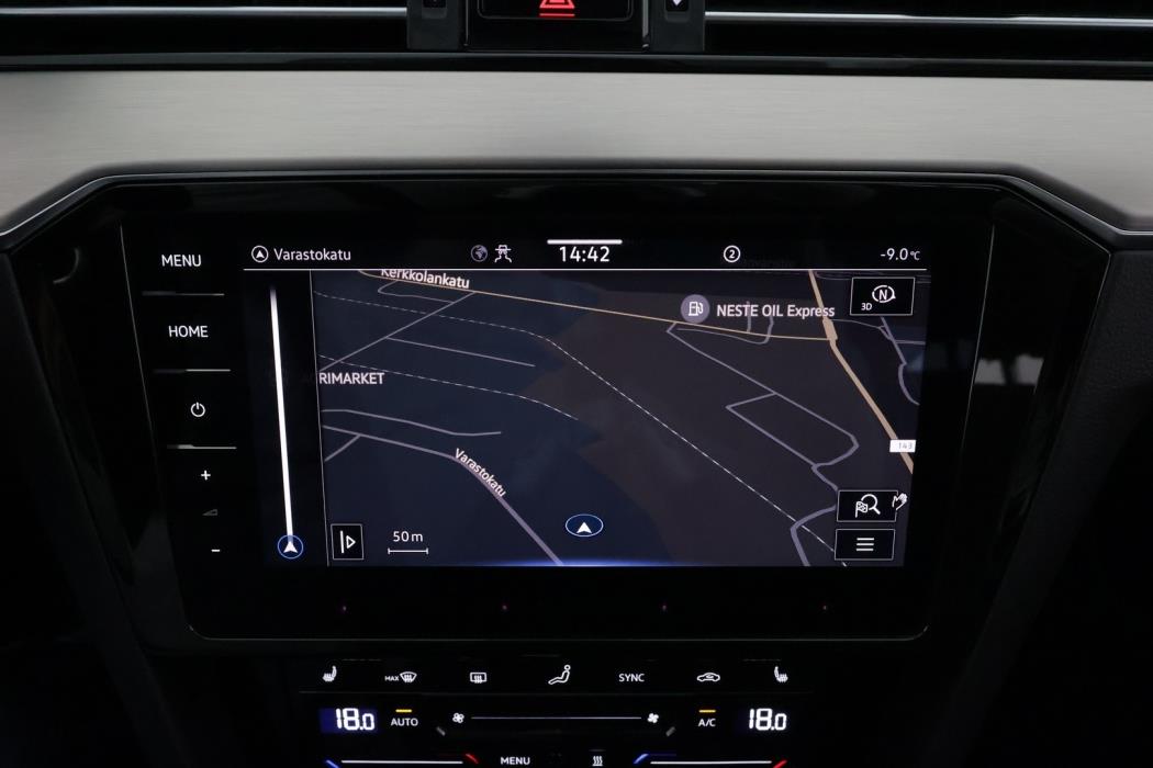 VOLKSWAGEN PASSAT 2023