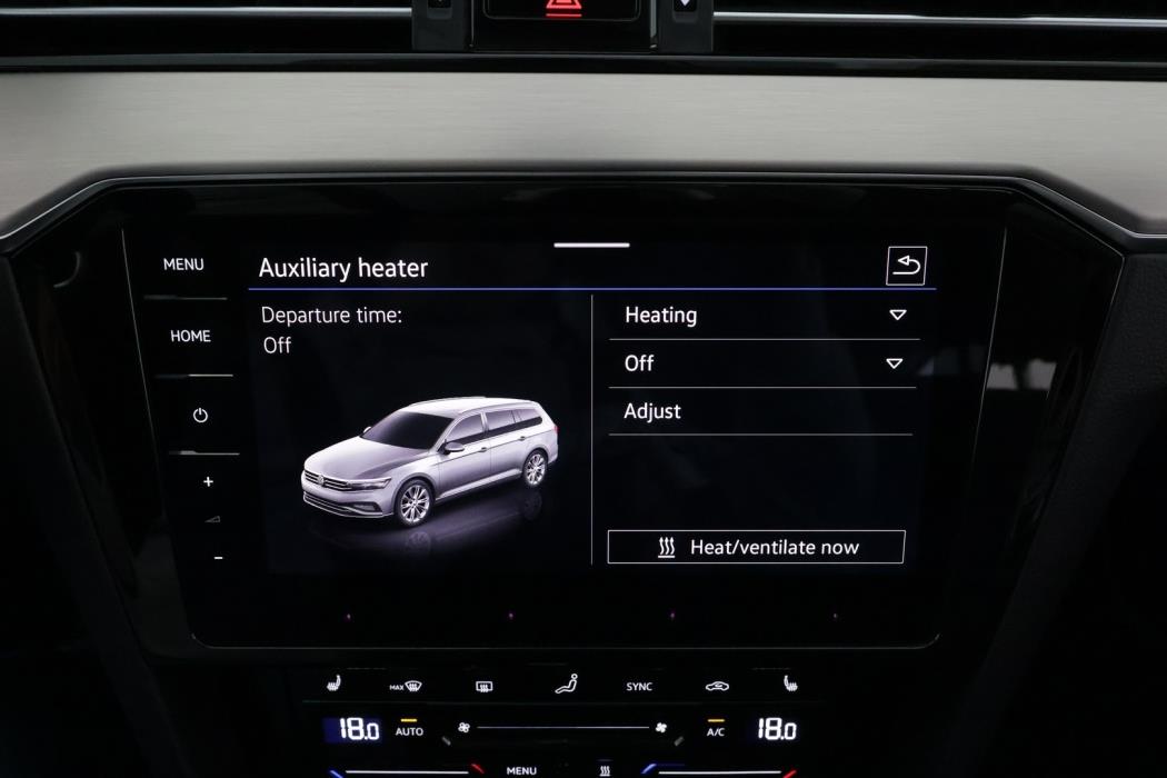 VOLKSWAGEN PASSAT 2023