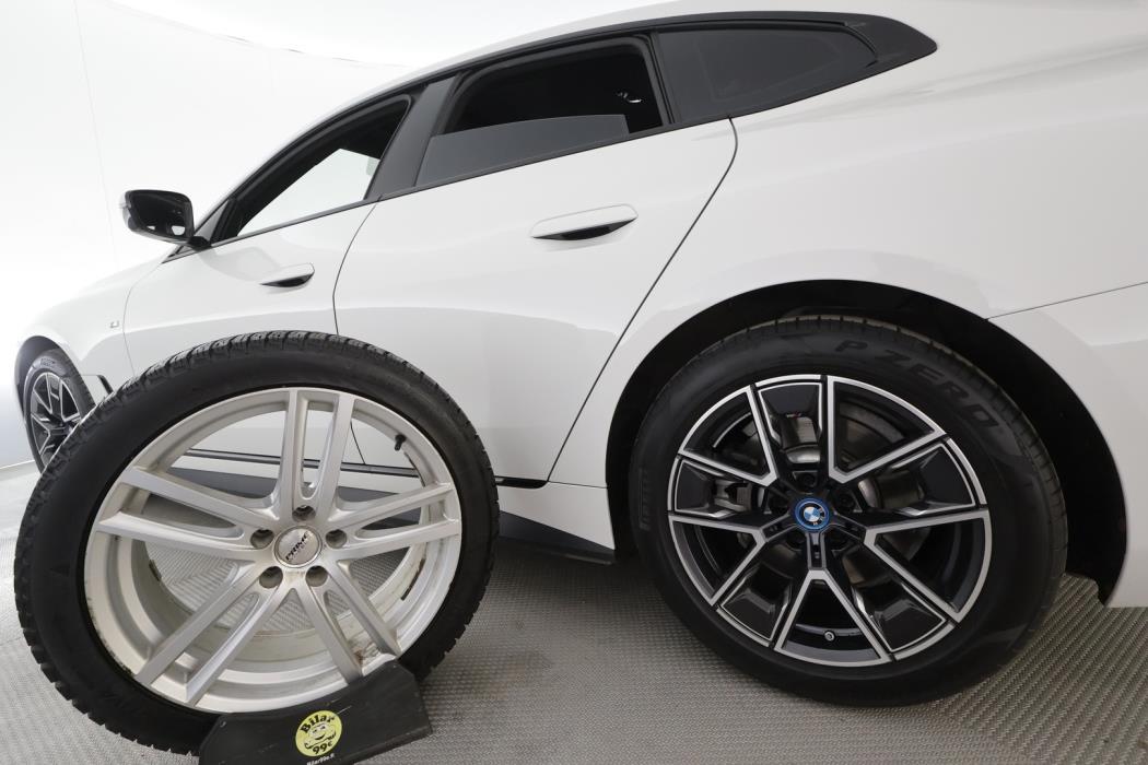 BMW I4 2024