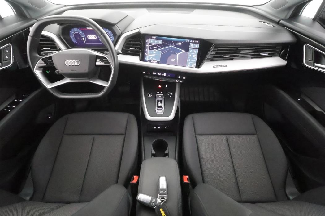 AUDI Q4 E-TRON 2024