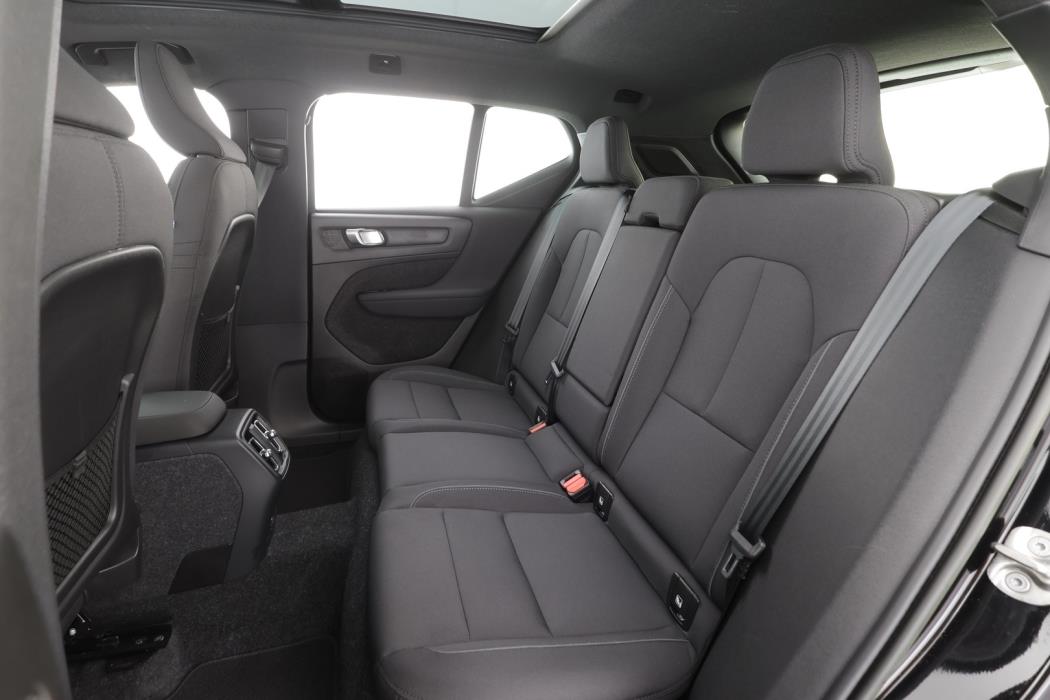 VOLVO XC40 2023