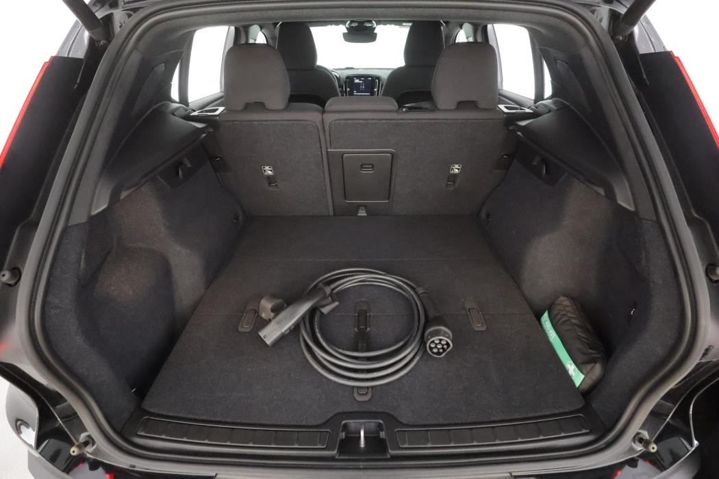 VOLVO XC40 2023