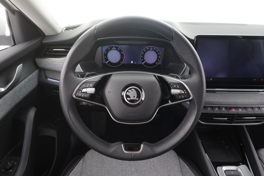SKODA OCTAVIA 2025